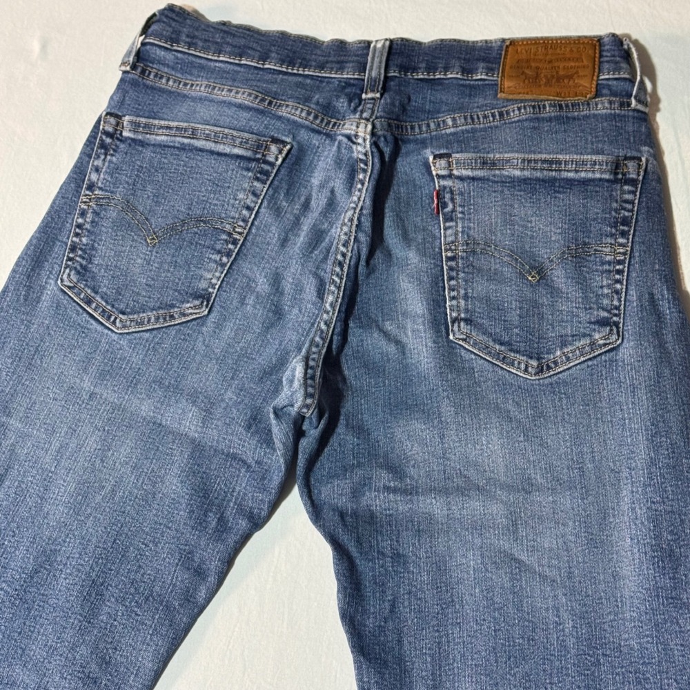 Levis Premium 514 Jeans Mens 31x30 Big E Blue Leather Patch Medium Wash READ!